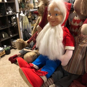 Skøn gammel Daells Varehus Nisse 45cm med skade Skøn gammel Daells Varehus Nisse 45cm med skade