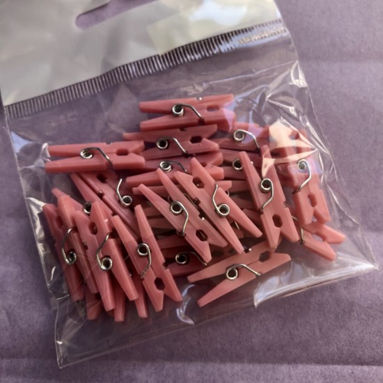 Pose med 24 stk Små lyserøde klemmer