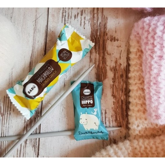 Mælkechokoladebar med vanilije skumfidus, hasselnøddepraline og ristede cashewnødder 30g fra BARU Mælkechokoladebar med vanilije skumfidus, hasselnøddepraline og ristede cashewnødder 30g fra BARU