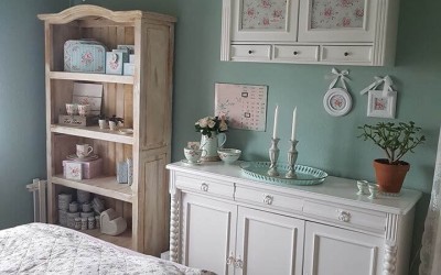 Kalk maling fornyer soveværelset