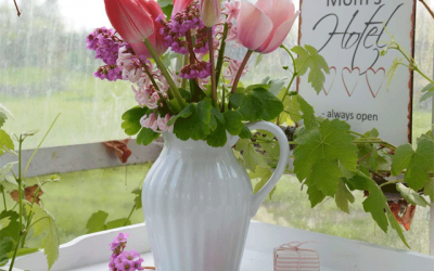 Spar op til på 75% på Brugskunst i alle se smukke Romantiske rosen-toner