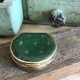 Smuk gammel fransk pille dåse i grøn og guld