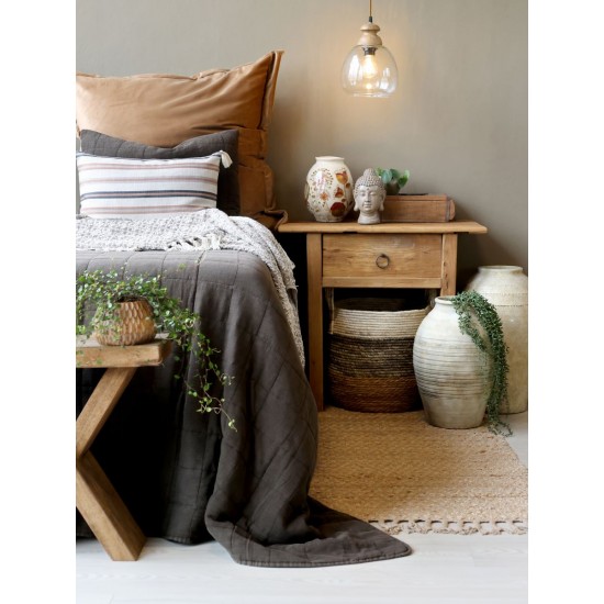 Sidebord med skuffe H64cm Sidebord med skuffe H64cm