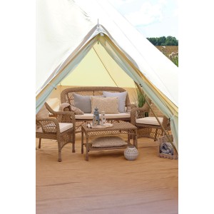 Havesæt i flet med bord, sofa og 2 stole med hynder