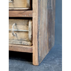 Grimaud Kommode med 18 murstensforme H122cm
