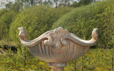 Mal dine havekrukker med kalkmaling Mal dine havekrukker med kalkmaling