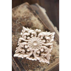 Træ ornament - 8 x 8 cm