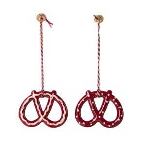 Pretzel Metal ornament rød med stribe fra Maileg Pretzel Metal ornament rød med stribe fra Maileg