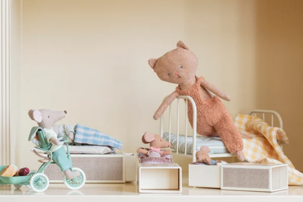 Køb Maileg nisser, mus og kaniner her. Største udvalg - gratis levering - bedste priser