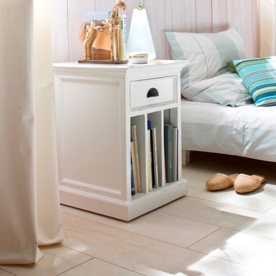 Hvidt sengebord - sidebord
