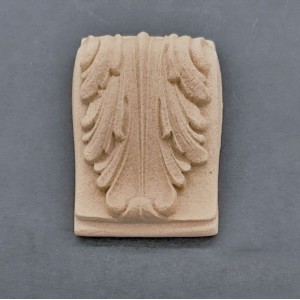 Træ ornament Søjle 4x7cm Bøjelig træudskæring fra Woodwill