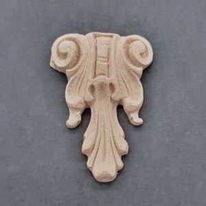 Træ ornament Søjle 6x4cm Bøjelig træudskæring fra Woodwill