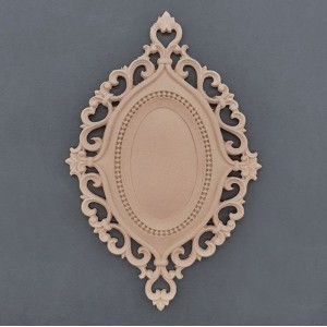 Træ ornament oval skilt 20x13.5cm Bøjelig træudskæring fra Woodwill