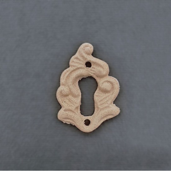 Ornament med nøglehul 3x3cm Bøjelig træudskæring fra Woodwill Ornament med nøglehul 3x3cm Bøjelig træudskæring fra Woodwill