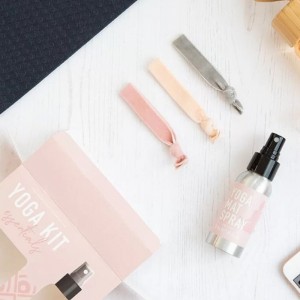Yoga Kit - Gave Sæt med Måtte rensespray og elastikker