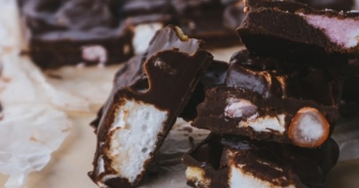 Forkæl dig selv med Easter Rocky Road opskriften!