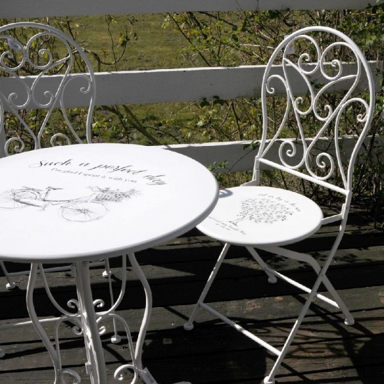 Cafebord i metal med stole Cafebord i metal med stole
