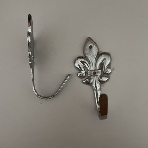 Knage med fleur de lis H72mm Knage med fleur de lis H72mm