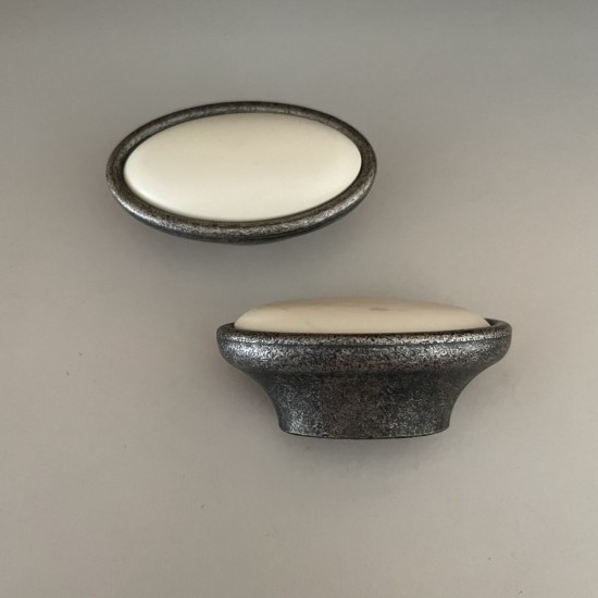Greb metal patineret med hvid front B56mm Greb metal patineret med hvid front B56mm