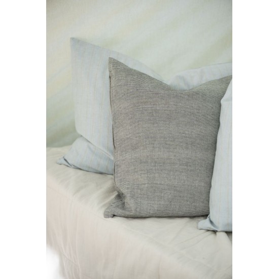 Pudebetræk sorte med beige striber 50x70cm Pudebetræk sorte med beige striber 50x70cm