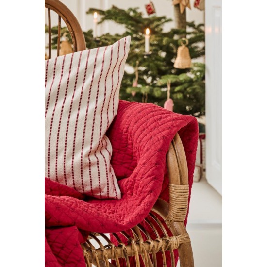 Quilt rød med korssting 130x180cm