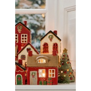 Lyshus til fyrfadslys Stillenat dørkrans og gaver