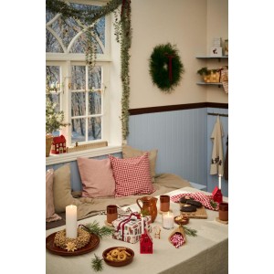 Pudebetræk Asta rød med naturfarvede små tern Pudebetræk Asta rød med naturfarvede små tern