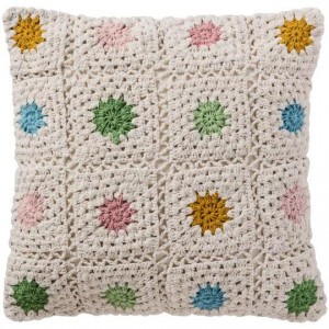 Pudebetræk hæklet 50x50cm creme med multifarvede blomster