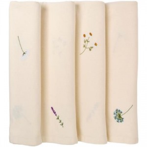 Dug Flora aflang med skærmblomster, lavendler og margueritter butter cream