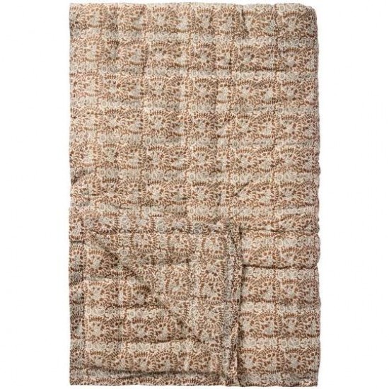 Quilt Charlotte brunt bladrankemønster Quilt Charlotte brunt bladrankemønster
