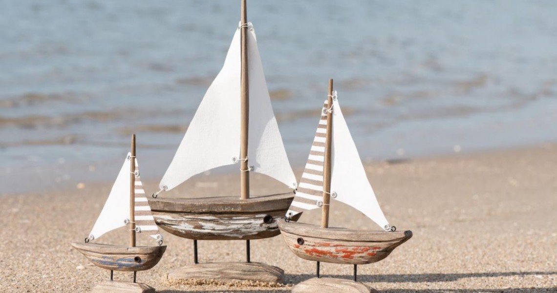 Spar 50-80% på Sol, Sommer, Strand og vand - Nautico serien er nedsat!