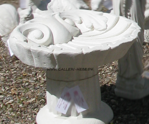 Fuglebade og foderbræt