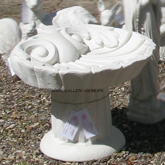 Fuglebad i marmor formet som musling Ø: 40 cm