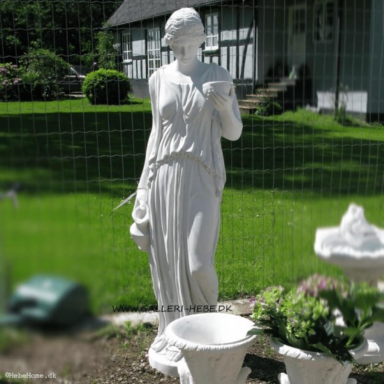 Ungdommens gudinde Hebe 140 cm - Havestatue i marmor