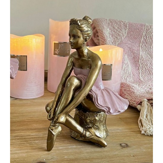 Ballerina figur guld siddende lyserød kjole 15cm
