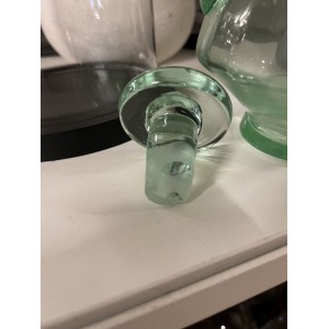 Antik karaffel i lysegrøn swirl glas
