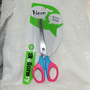 Saks 16cm Neon lyserød-blå Saks 16cm Neon lyserød-blå