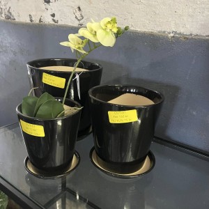 Krukke sort glaseret med underskål large Krukke sort glaseret med underskål large