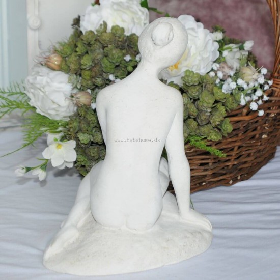 Nøgen Smuk kvinde 26 cm - Frostsikker havefigur i marmor